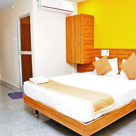 Udupi Deluxe Lodge Gulbarga Гулбарга Екстер'єр фото
