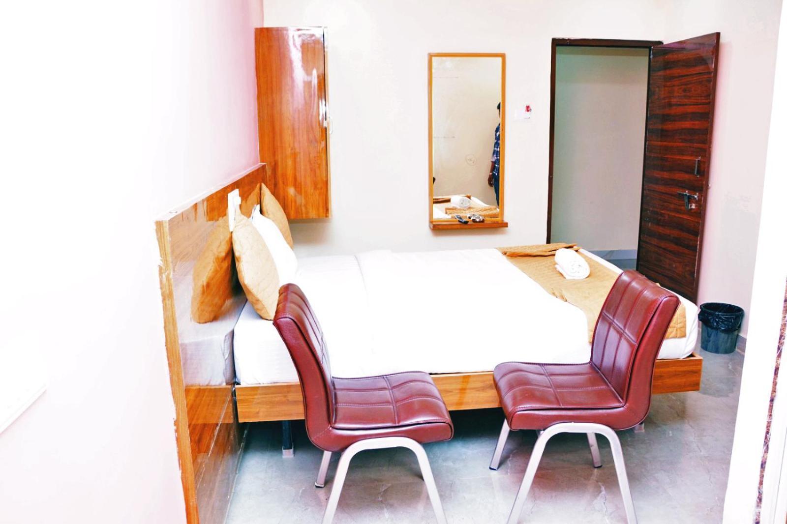 Udupi Deluxe Lodge Gulbarga Гулбарга Екстер'єр фото
